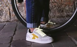 Rainette Lacets Réfléchissants Noirs -VTT Soldes Magasin lacets colores reflechissants visible obscurite visibilite securite chaussures pieds trottinette ed798174 d564 4dee 95b4 2d40dc1e2ae7