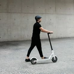 Closca Helmet Noir 10 Closca Helmet Noir -VTT Soldes Magasin mesa de trabajo 2 1 1000x1000 1