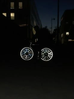 Rainette Réflecteurs Pour Rayons De Vélo Fluo -VTT Soldes Magasin ref velo visibilite reflecteurs visible roue securite durable 900x