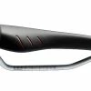 Selle Vélo VTT Fizik Tundra M5 Manganèse Noire Rouge -VTT Soldes Magasin selle velo vtt fizik tundra m5 manganese noir rouge 1